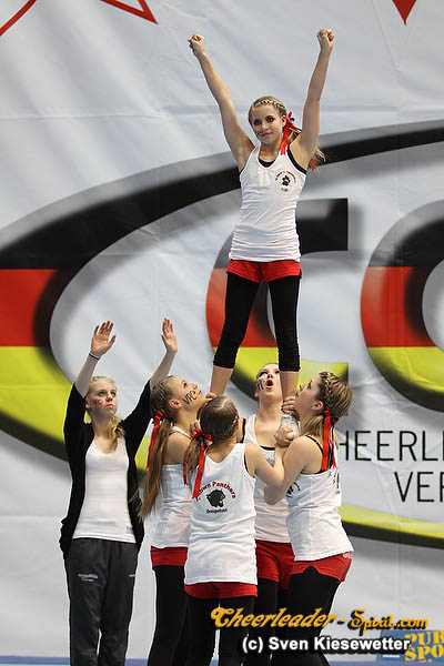 ../Images/VPC Junior Group Stunt_002.jpg